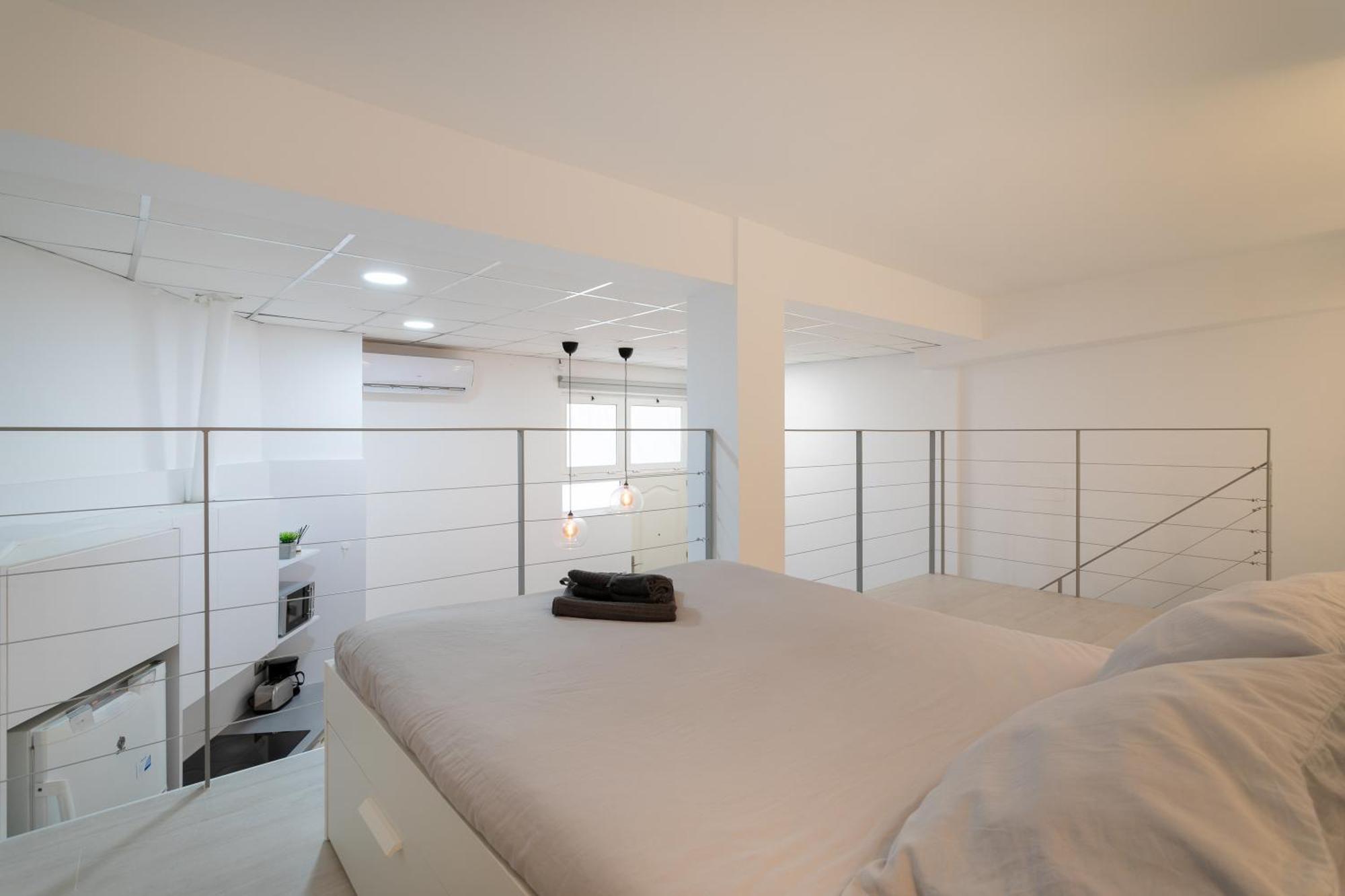 Alison's Loft Apartment *